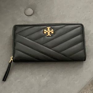 Tory Burch KIRA CHEVRON ZIP CONTINENTAL WALLET